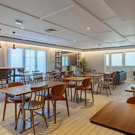 Hotel Campanile Nature - Biarritz 3*