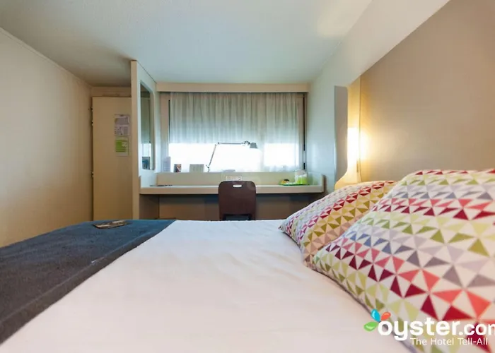Hotel Campanile 3*