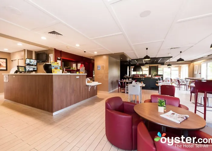 Campanile Hotel 3*